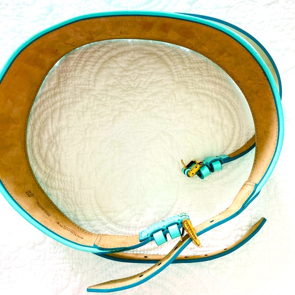 Burberry Prorsum authentic leather belt in a beautiful teal color. New. - Picture 2 of 4